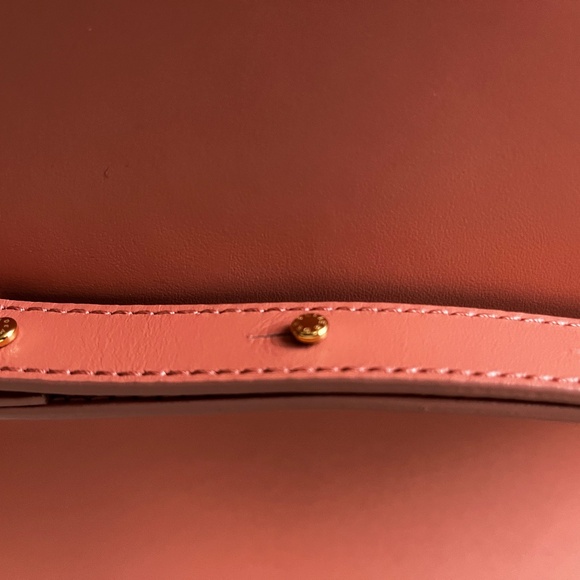 Vancouver shoulder bag in rose color - Picture 6 of 10